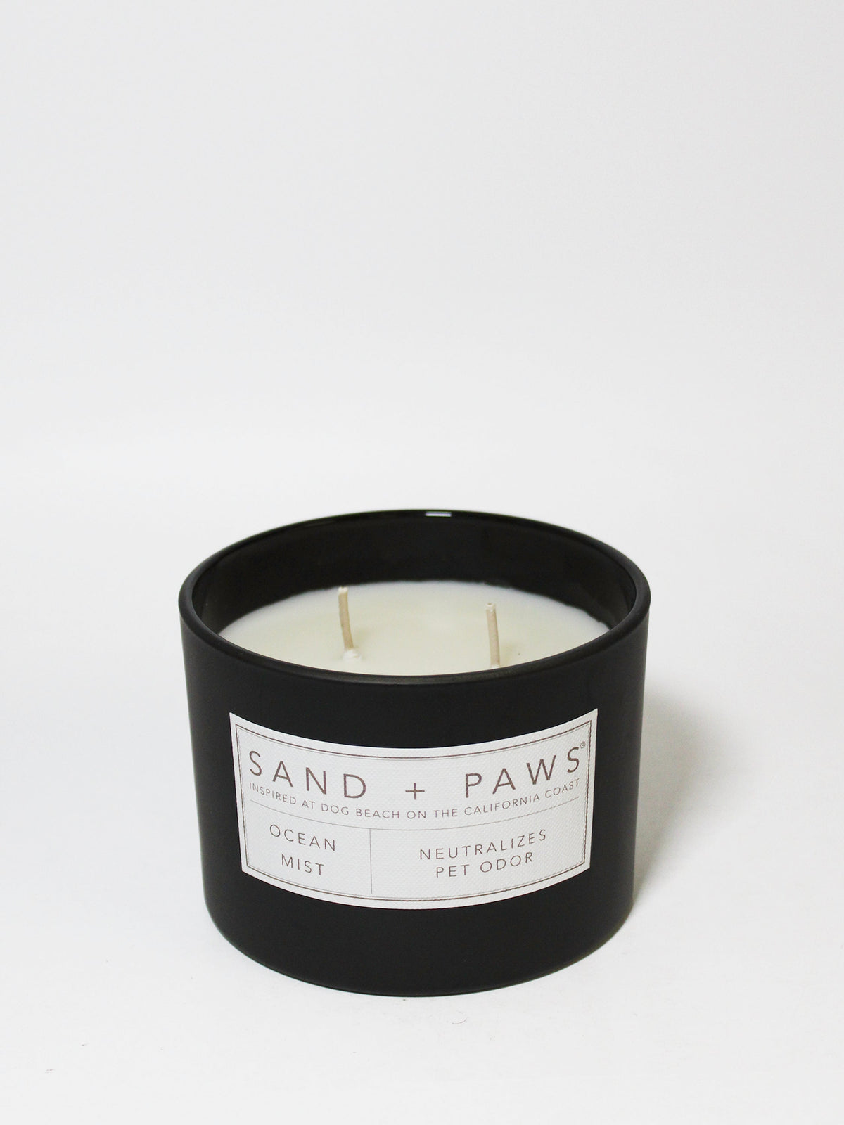 Sand + Paws Ocean Mist 12 oz scented candle