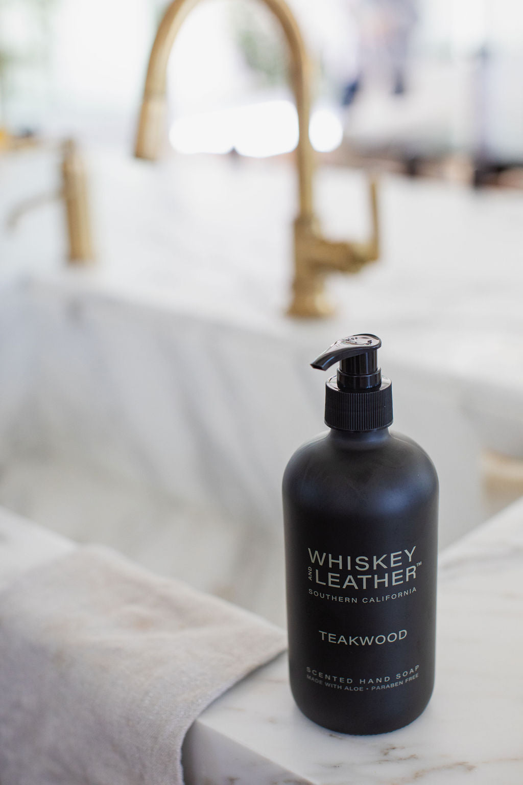 Gentle Teakwood 15.7 oz Liquid Hand Soap